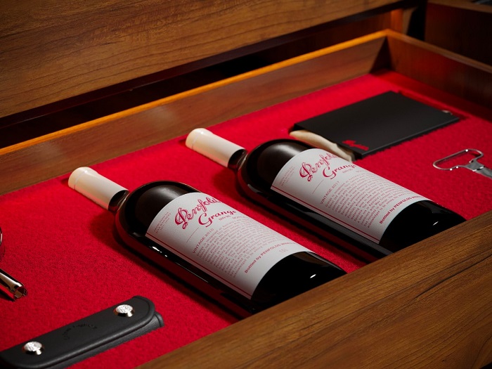 Du lịch Úc nên mua gì - Rượu Grange Hermitage của Penfold