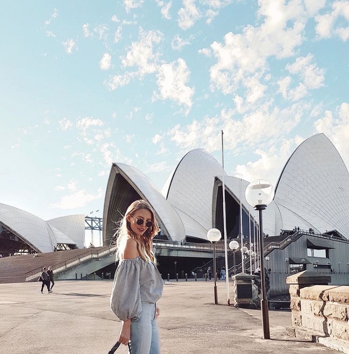 Du khách ghé thăm nhà hát con sò Sydney