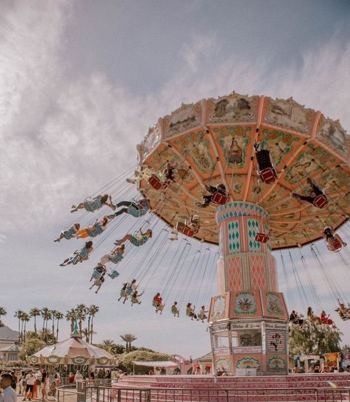 Trò chơi mạo hiểm tại công viên Luna Sydney