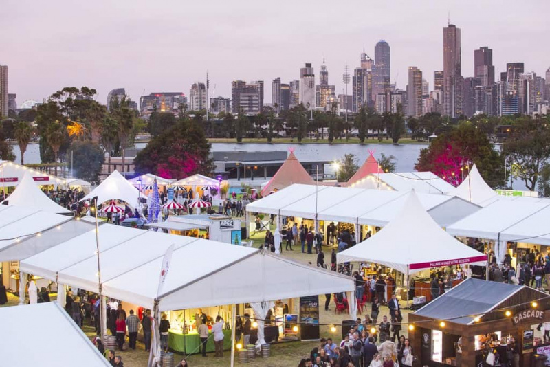Mua gì ở sân bay Sydney - Chợ Fitzroy Mills.
