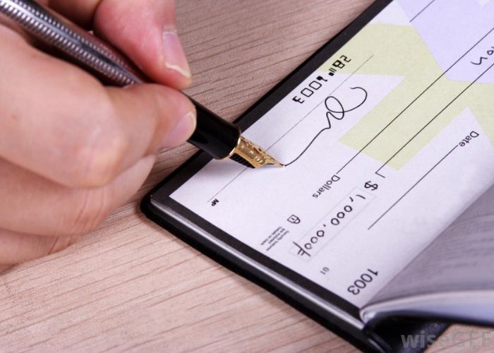 Đi Úc được mang bao nhiêu tiền - Séc du lịch.