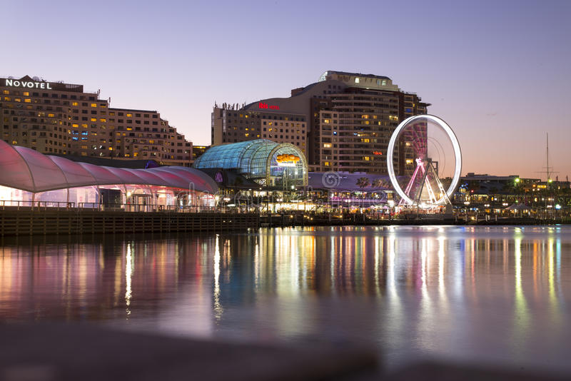 Trung tâm mua sắm ở Sydney - Trung tâm mua sắm Harbourside lung linh khi về đêm và ngập tràn những điều vui nhộn.