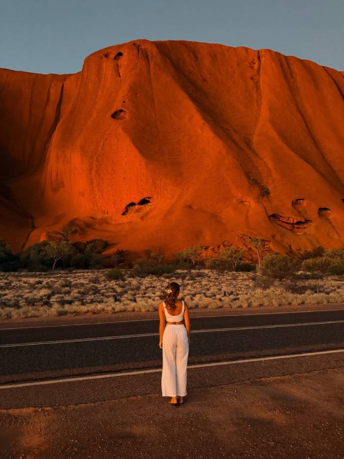 Du lịch Uluru - khối núi đỏ linh thiêng nước Úc