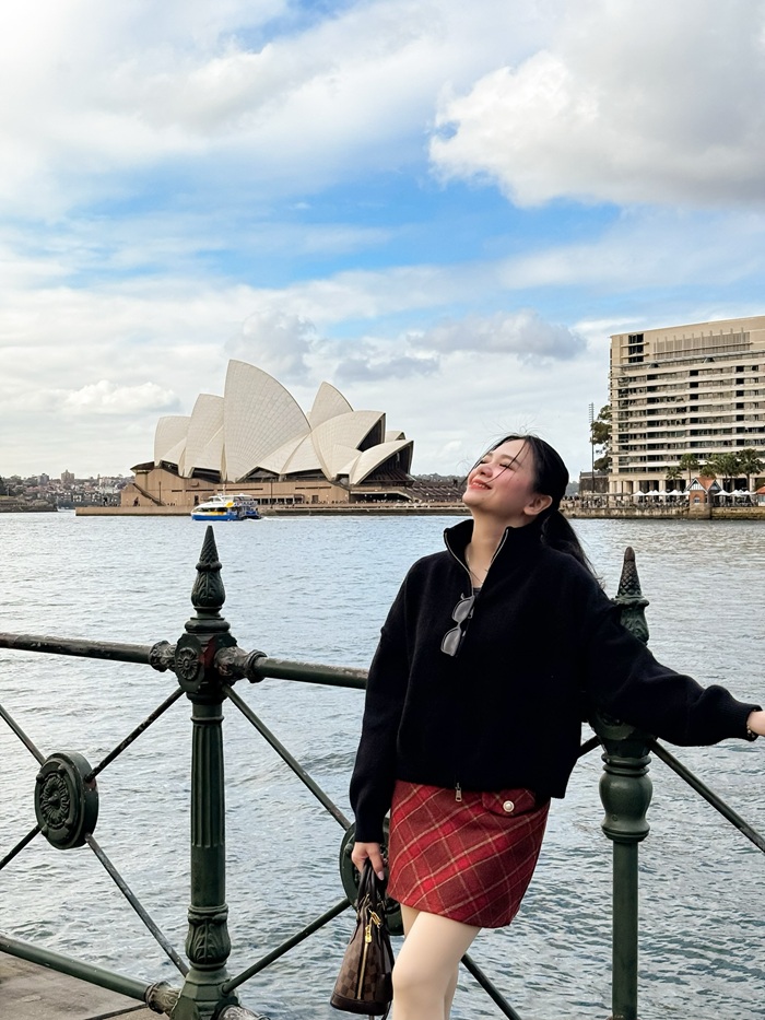 Chụp ảnh check-in cực chất tại Opera Sydney Úc. Nguồn: angellimlowis