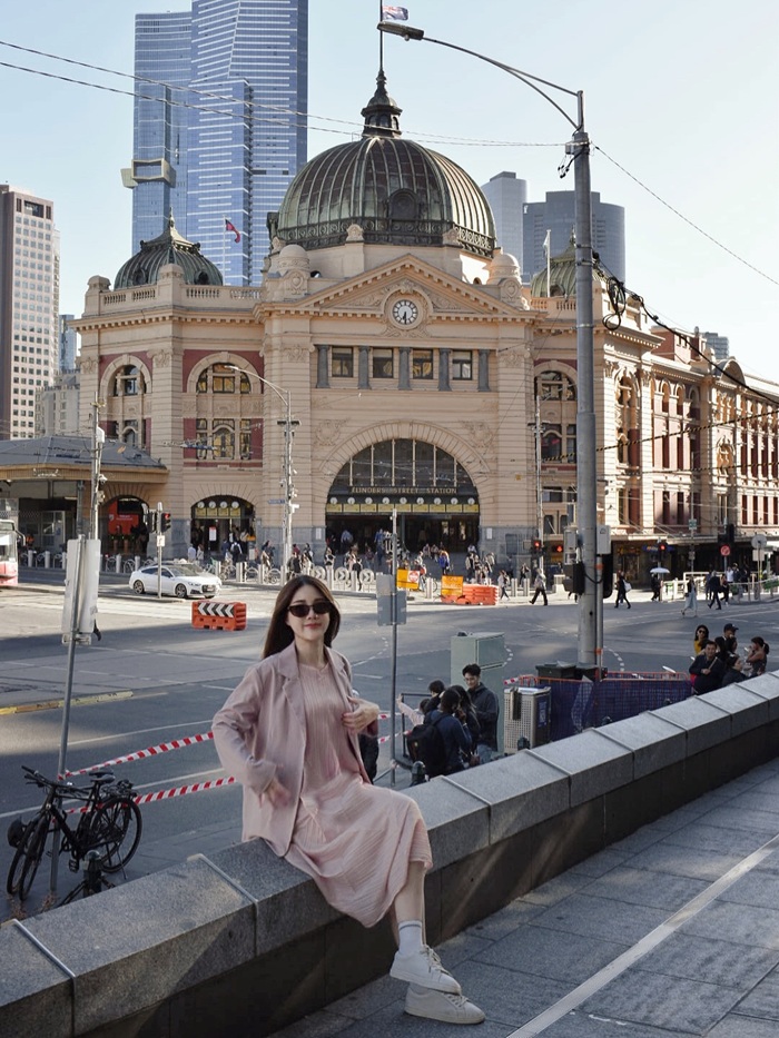 Flinders Street Station - biểu tượng kiến trúc cổ kính của thành phố Melbourne. Nguồn: betty030303